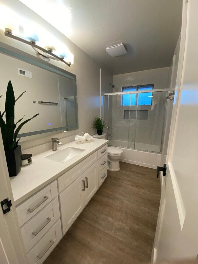 705 W Valley Dr, Campbell, CA 95008