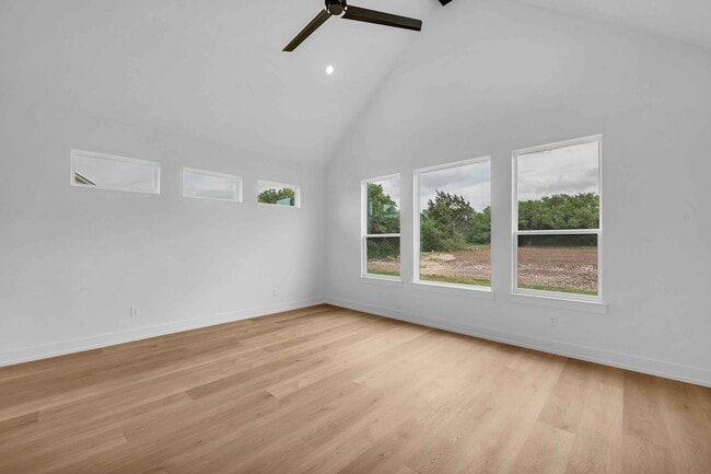 512 Vale Pond Spur, Georgetown, TX 78633 - photo 2