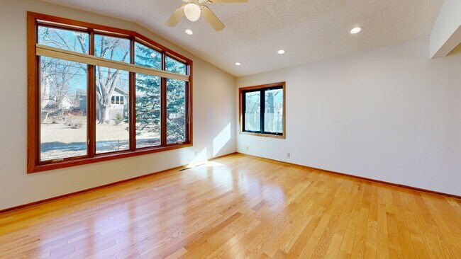 4672 Flag Ave N, New Hope, MN 55428 - photo 2