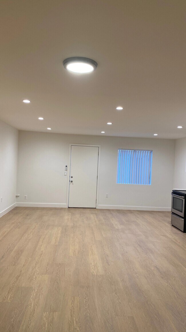 10760 Rose Ave unit 101, Los Angeles, CA 90034 - photo 3