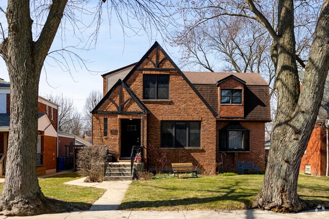 Brick cottages in Morgan Park are well maintained and have small front yards.