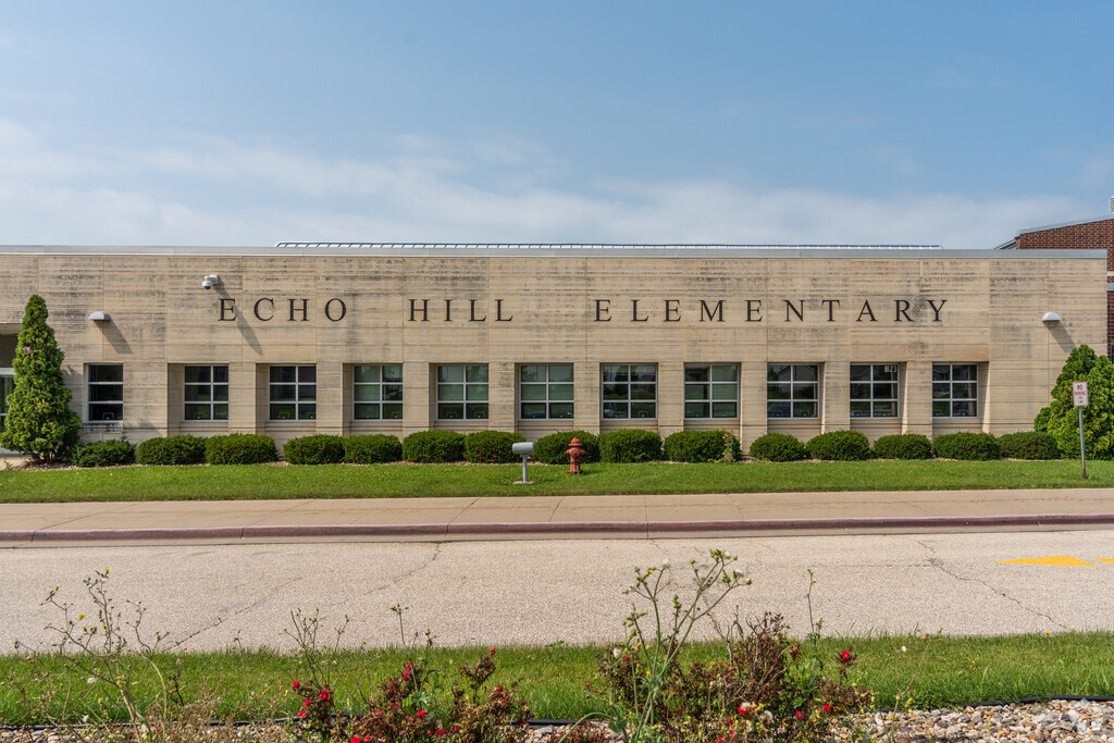 Your kids will enjoy learning in the inspiring atmosphere of Echo Hill Elementary.