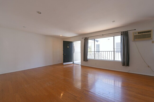1436 S Bedford St unit 3, Los Angeles, CA 90035 - photo 5