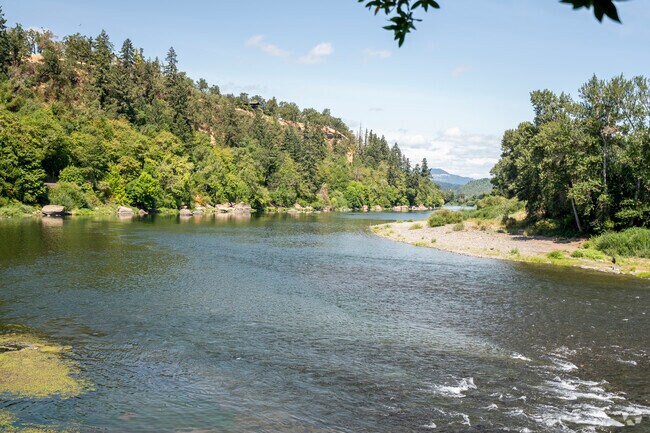 Singleton Park: Melrose, Oregon's serene escape amidst nature's beauty.