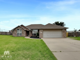 278 Pine Meadow Dr, Farmington, AR 72730