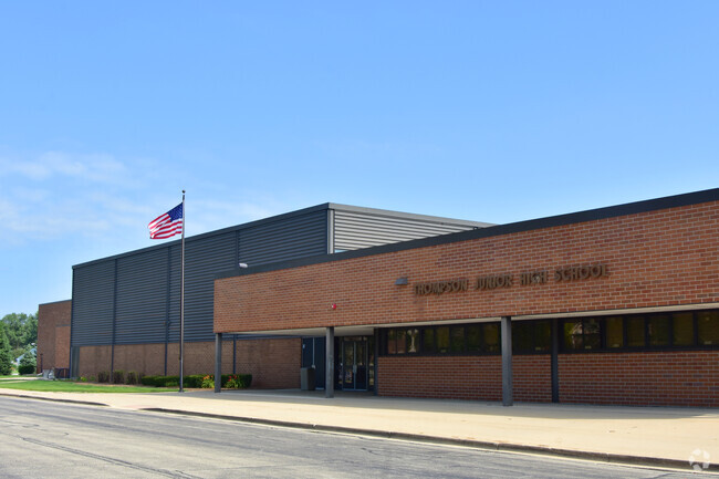 Thompson Jr. High School building in North Oswego.