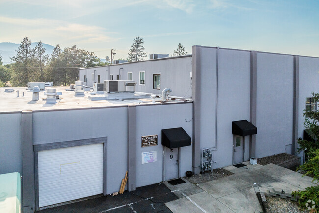 Lithia Springs School gives excellent education in Ashland.