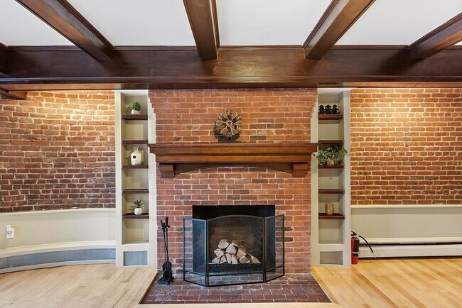 337 Beacon St unit 1, Boston, MA 02116 - photo 6