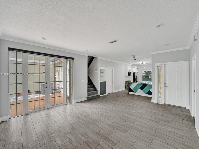 17954 SW 10th Ct, Pembroke Pines, FL 33029 - photo 4