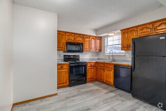 1848 S Oronogo St, Webb City, MO 64870