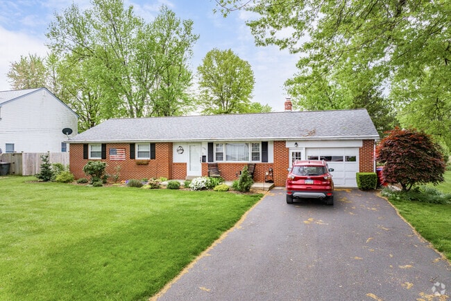 Ranch-style homes are common in Franconia Township.
