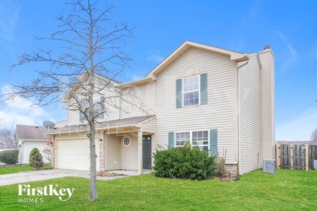 6602 Hazelhatch Dr, Indianapolis, IN 46268 - photo 2