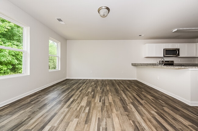 145 Cold Creek Pkwy, Macon, GA 31210 - photo 2