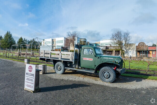 Rossi Farms offer everything from fresh produce to spaces for events.