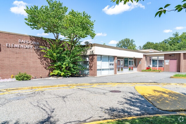 Bardonia Elementary School serves students from kindergarten through fifth grade.