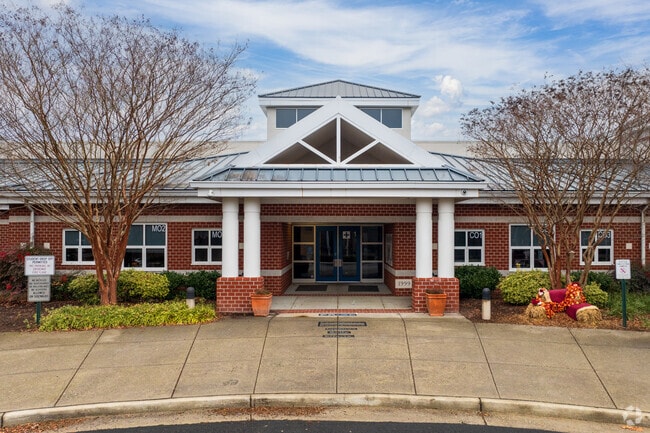 Entrance to Pocahontas Middle School.