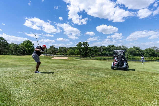 There are beautiful holes at nearby Twin Lakes Golf Course.