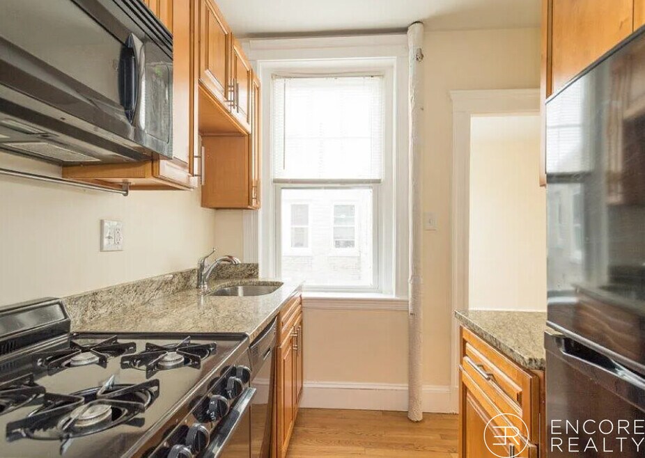288 Chestnut Hill Ave unit 7, Brighton, MA 02135 - photo 1