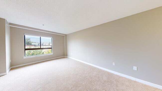 1067 Beacon St unit L02, Brookline, MA 02446 - photo 3