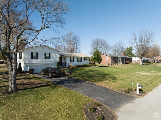 The average home in Hutchinson-Monterey is roughly 2,452 square feet.