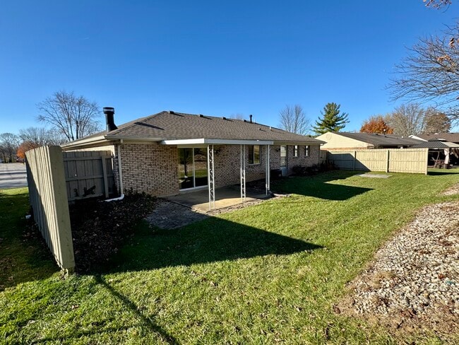 325 Cedar Cliff Rd, Richmond, IN 47374 - photo 2