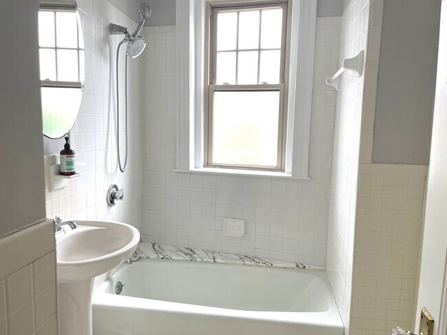 90 Bynner St unit 1, Jamaica Plain, MA 02130 - photo 3