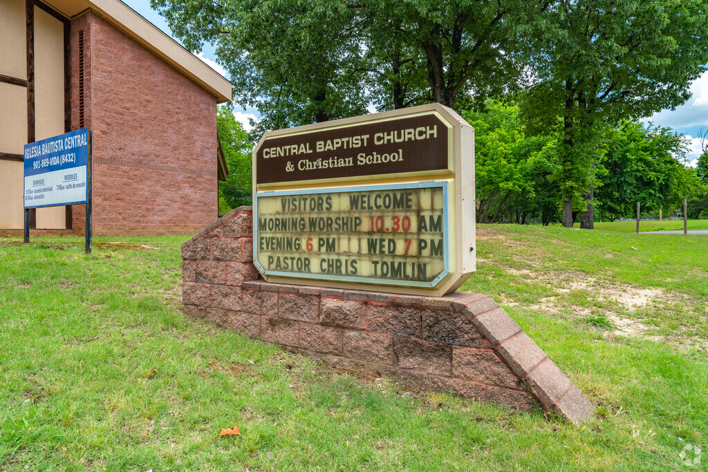 Central Baptist Christian School is a private school offering education for students from K3 to 12th grade.