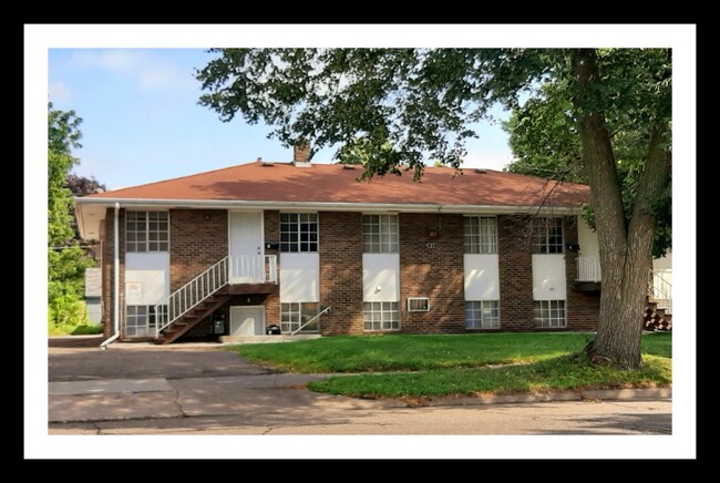 1111 Minnehaha Ave W unit Studio, Saint Paul, MN 55104 - photo 6