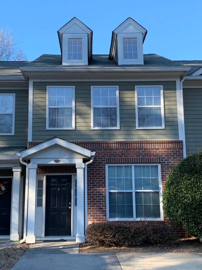 2170 Del Lago Cir NW, Kennesaw, GA 30152