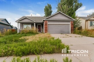 851 Barn Owl Dr, Fountain, CO 80817