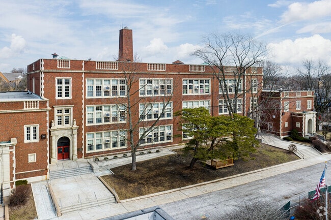 Clissold Elementary school is a well ranked choice on Niche for Morgan Park students.