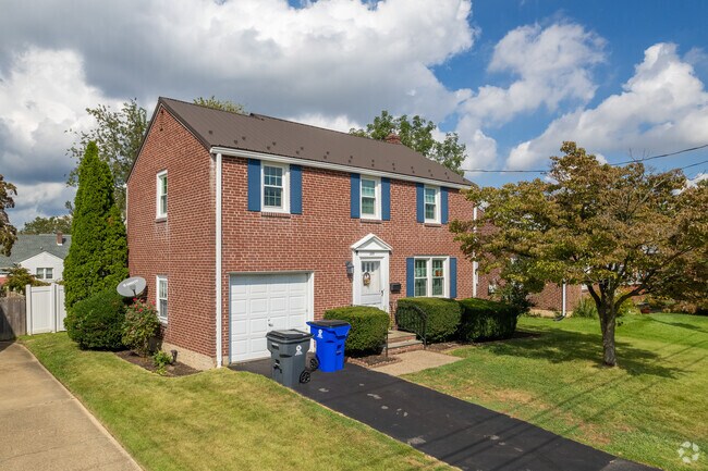 Classic brick Colonial homes are common for this area of Ashley, DE.