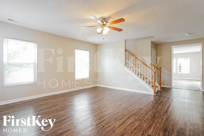 2609 Quarry Ridge Ln, Raleigh, NC 27610 - photo 4