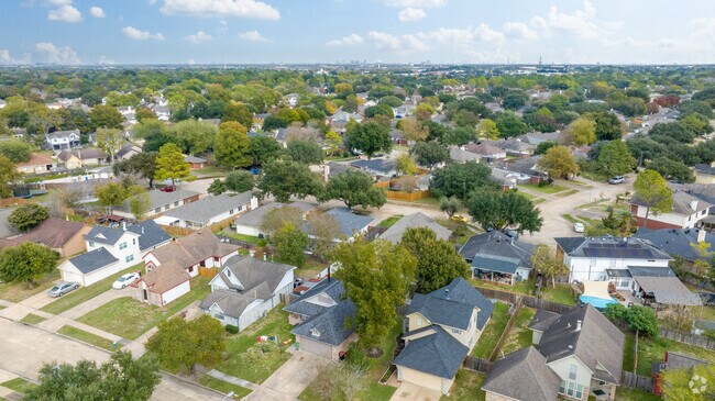 Mission Bend unfolds in a picturesque view from above.