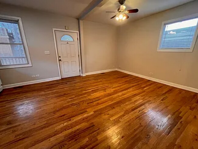 1513 W Erie St unit 1, Chicago, IL 60642 - photo 4