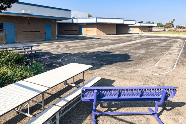Jasper Elementary School is located in San Bernardino County.
