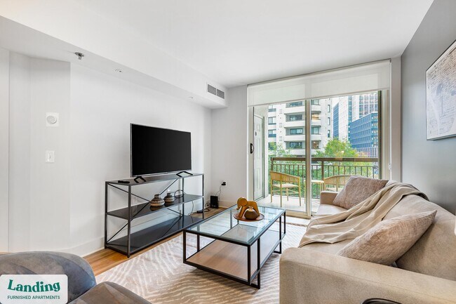 1221 S Eads St unit 1-0504, Arlington, VA 22202 - photo 3