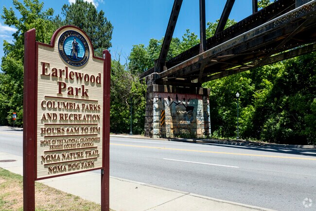 College Place is near Earlewood Park is one of the oldest and largest parks in Columbia.