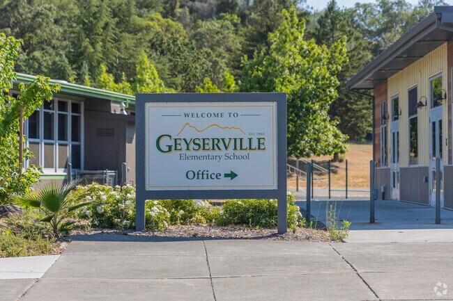 Geyserville Elementary School serves younger students in Geyserville.