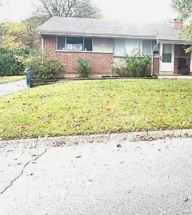 1112 Chargene St, Saint Charles, MO 63301 - photo 2