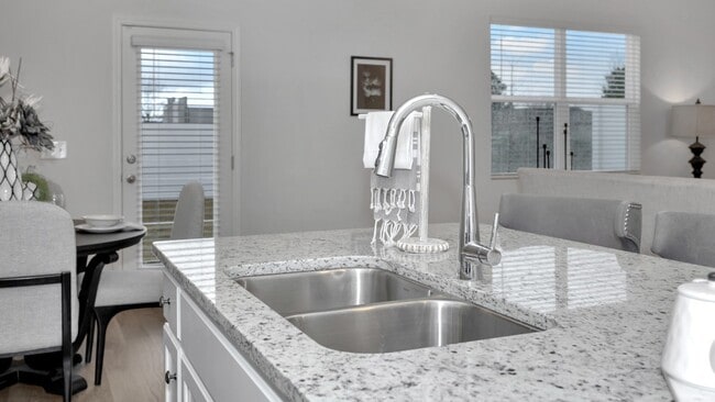 110 Maple Spring Trail unit 36198187, Madison, AL 35758 - photo 6