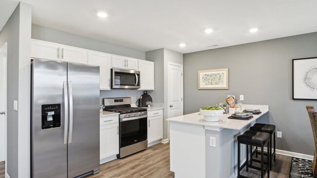 213 Lightfoot Ct, New Carlisle, OH 45344 - photo 2