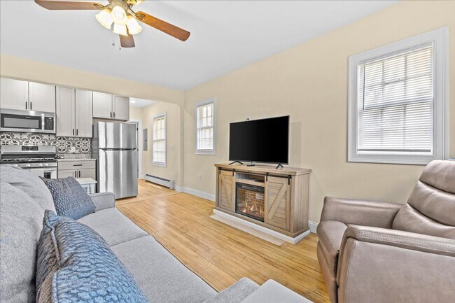 416 Pearl St unit 46 Campus Ct - June, Burlington, VT 05401 - photo 4