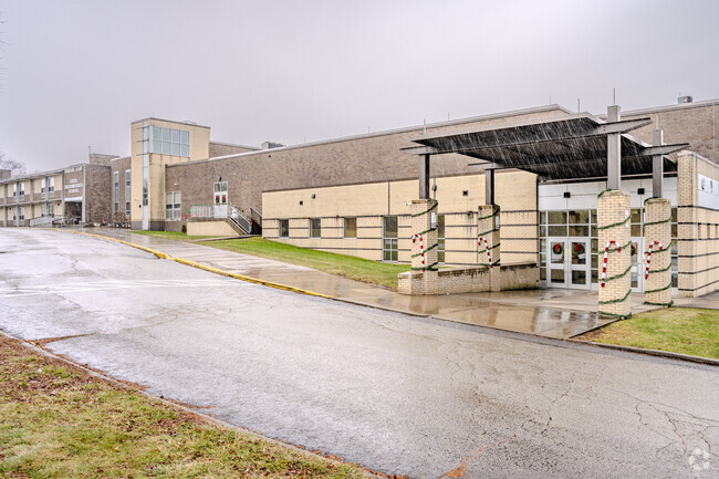The student-teacher ratio at Cecil Intermediate School is 16 to 1.