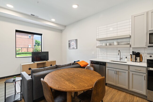 423 E Michigan St unit ID1026461P, Indianapolis, IN 46204 - photo 4