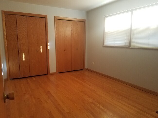 6042 S Kolmar Ave unit 2, Chicago, IL 60629 - photo 6