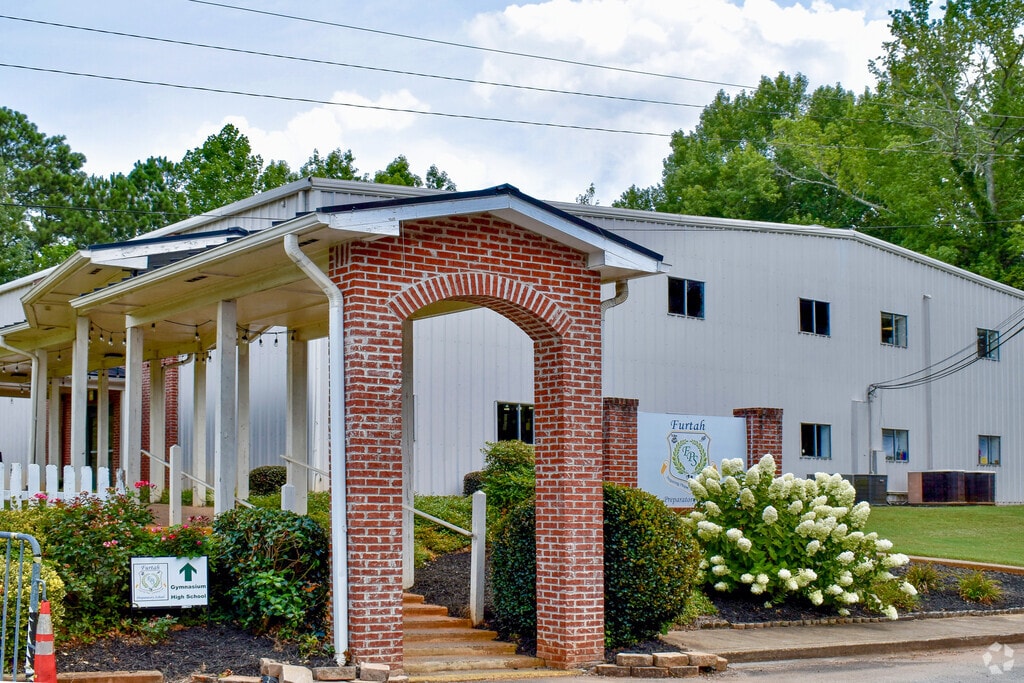 Furtah Preparatory School provides education in the neighborhood of 
Oak Grove