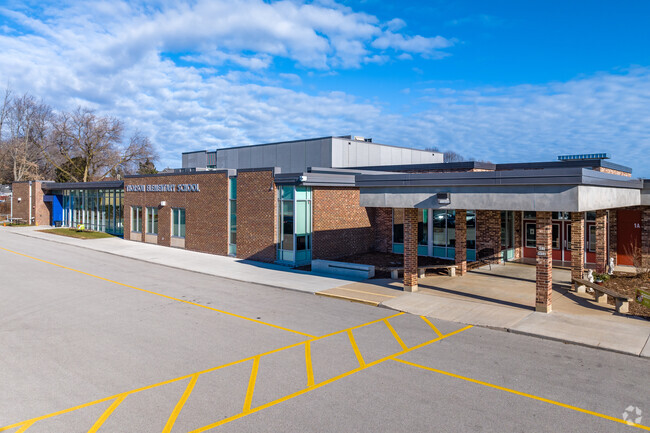 The entry of Thorson Elementary School in Cedarburg.