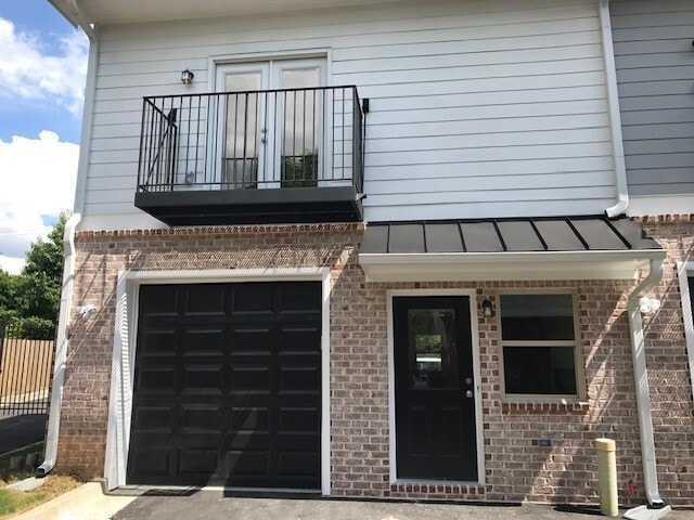 2042 Bolton Rd NW, Atlanta, GA 30318 - photo 4