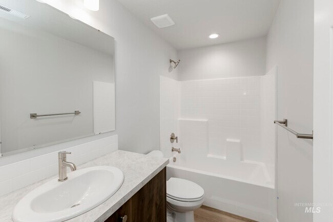 3451 E Red Maple Ct, Nampa, ID 83686 - photo 4